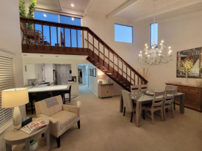 Luv Oceanside Views-1 House to Beach, Boardwalk and Waves-Spacious Rooftop Sun Deck-Plus King Beds too!